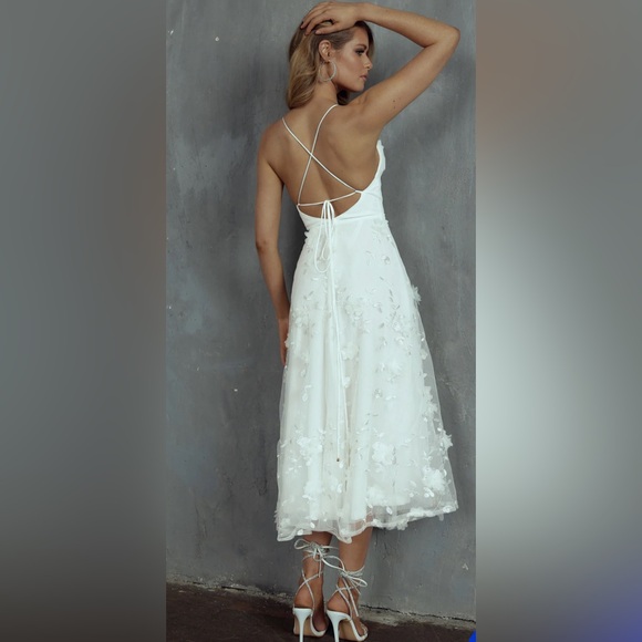 Selfie Leslie Floating By Pleated Neckline Dress Embellished White Size Small - Picture 2 of 8